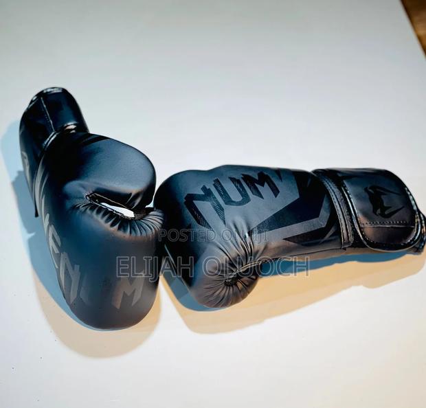 Top Quality Venum Boxing Gloves - thumbnail 3