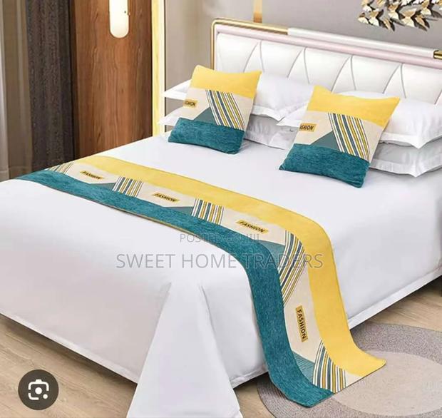 High Quality Bedrunner With Pillow Cases - main view