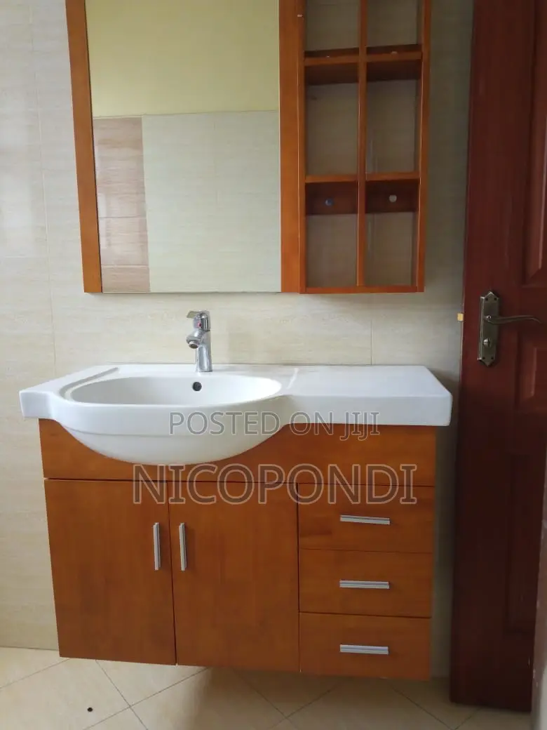 3bdrm Apartment in Valley Arcade for rent