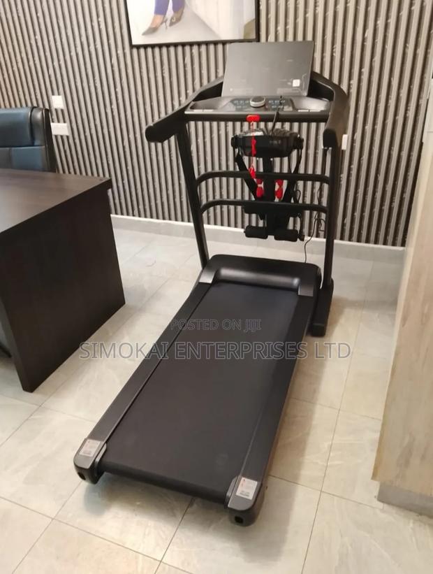 3.5hp 18km/H Wide Screen Treadmill With Incline