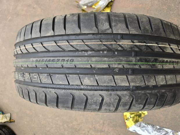 245/45r19 Boto Tyres