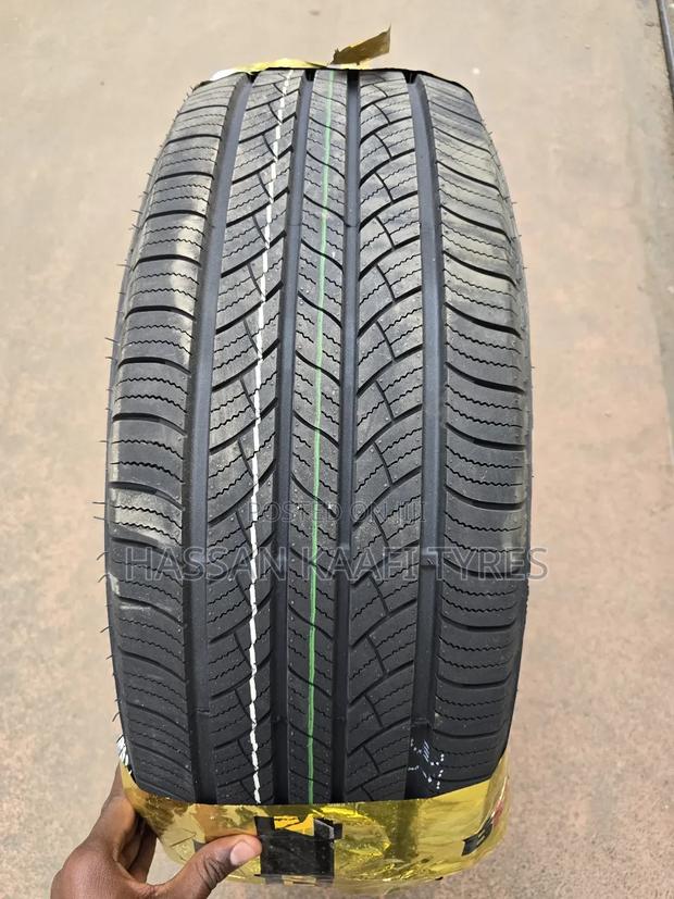 255/55r19 Boto Tyre - thumbnail 2