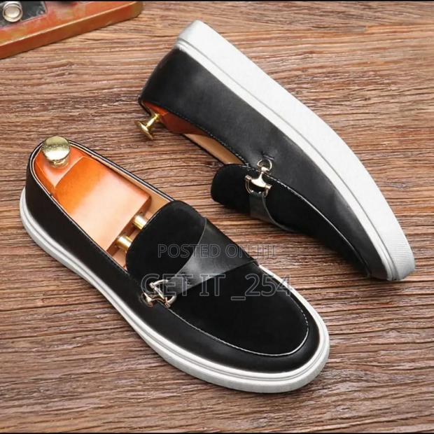 Suede Monk Straps

Sizes 39-46restocked Fully 🔥🔥 - thumbnail 3