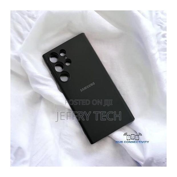 Samsung Galaxy S22 Ultra Liquid Silicone Gel Shockproof Back