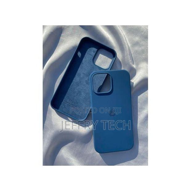 iPhone 15 Silicone Cover Case - Blue. - main view