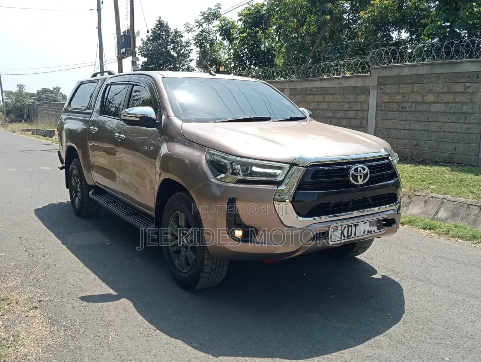 Toyota Hilux Revo Double Cab Deisel 2.4 AWD 2022 Gray
