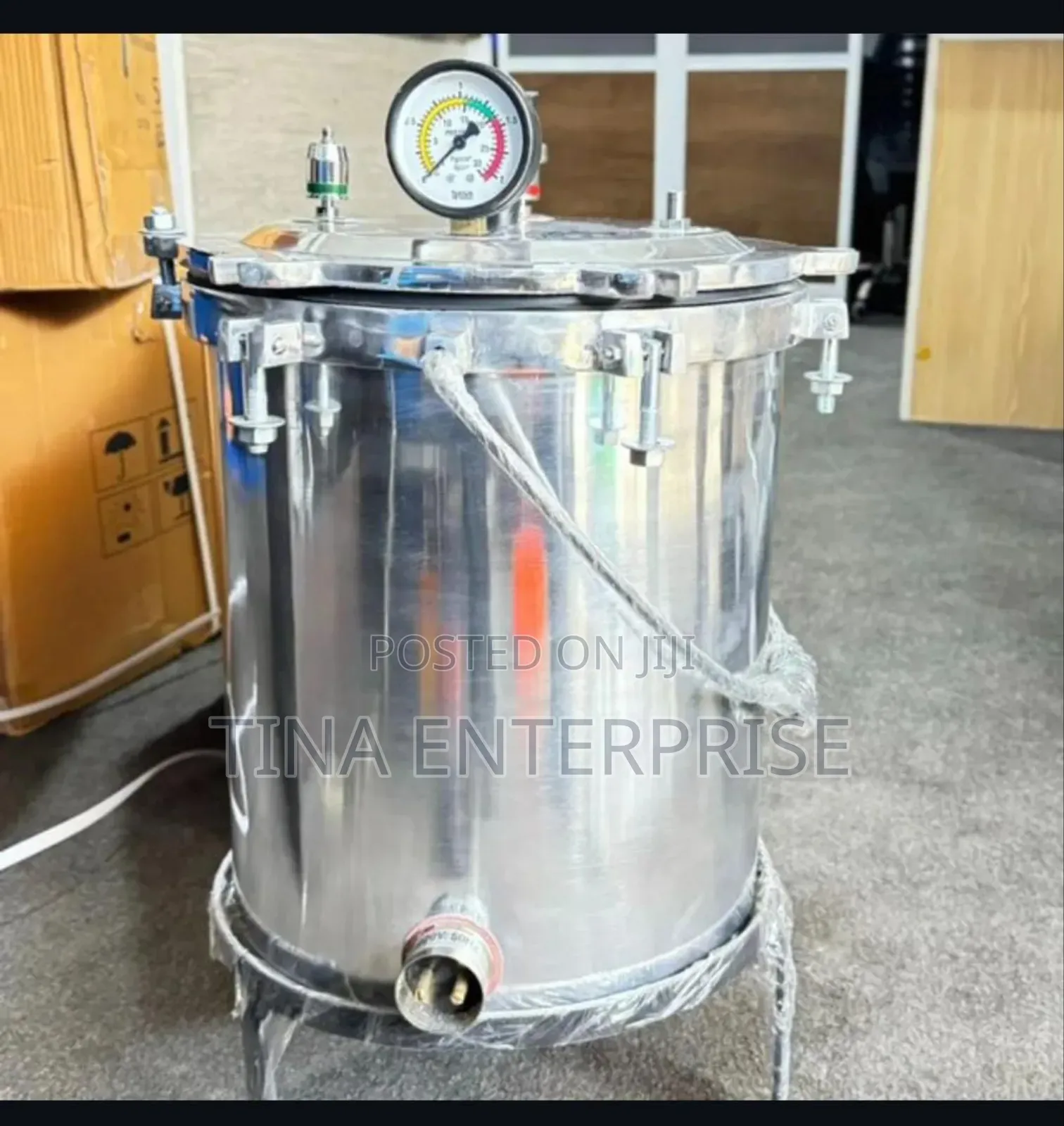 18 Litres Autoclave Machine