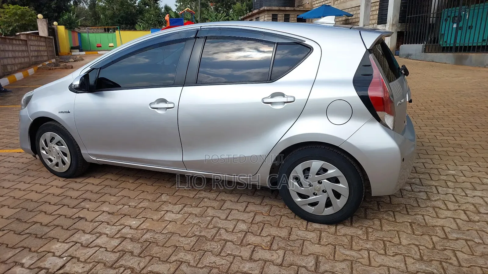 Toyota Aqua 2018 Silver