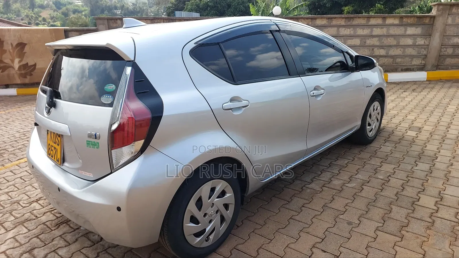Toyota Aqua 2018 Silver