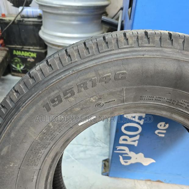 195r14c Comforser Commercial Tire - thumbnail 3