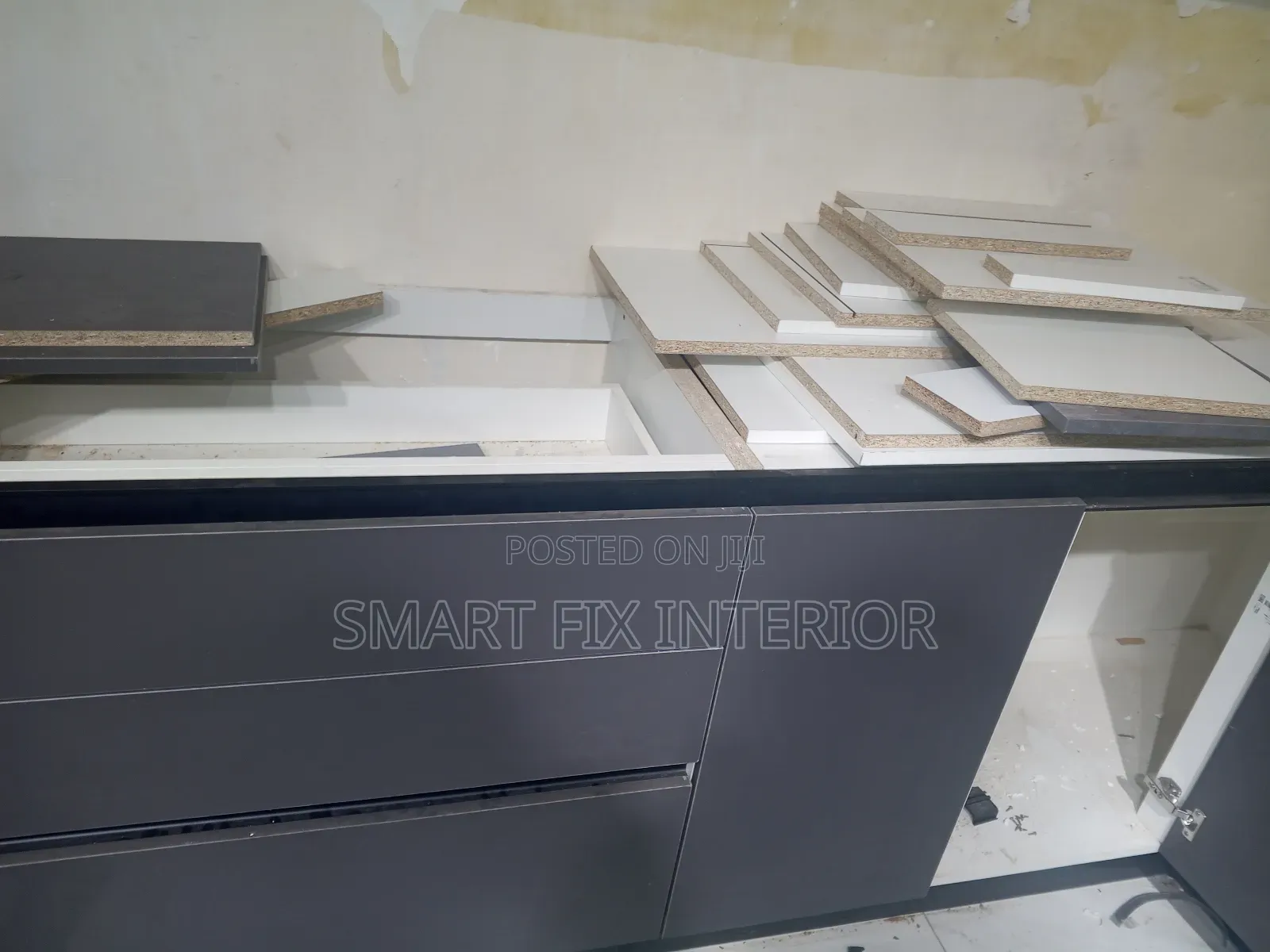 Kitchen and Wardrobes Cabinet/Home Décor Design/Installation