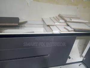 Kitchen and Wardrobes Cabinet/Home Décor Design/Installation