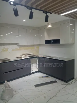 Kitchen and Wardrobes Cabinet/Home Décor Design/Installation