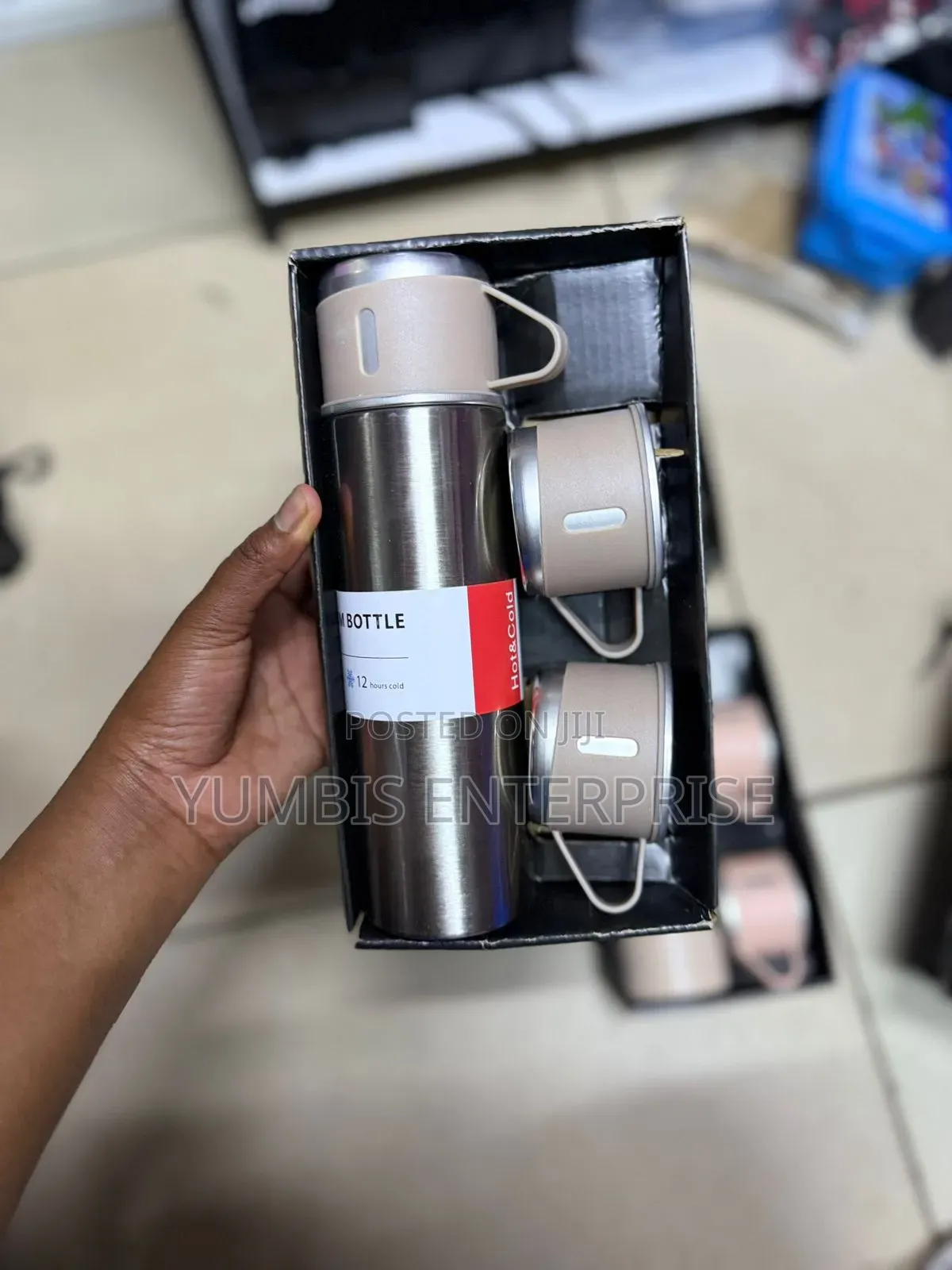 500ml Vacuum Flask Set With 3 Small Cups