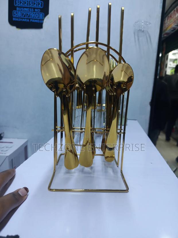 Gold Quality 24 Pieces Gold Cutlery Set .,