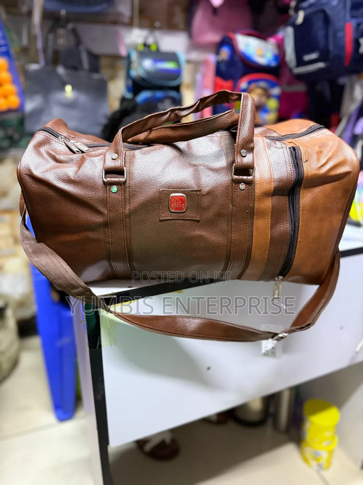 Quality Leather. Medium Duffel Bag 