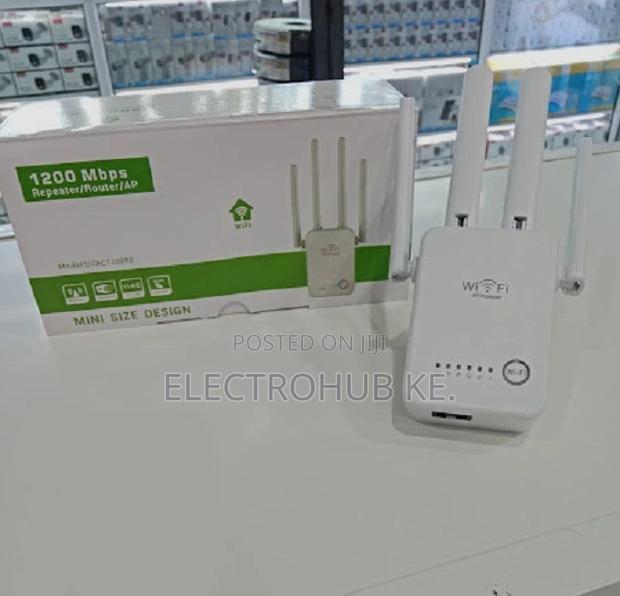 1200 MBPS Pix-Link Repeater Wifi Extender.