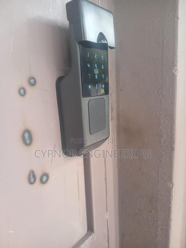 Smart Gate Lock With Fingerprint Acess