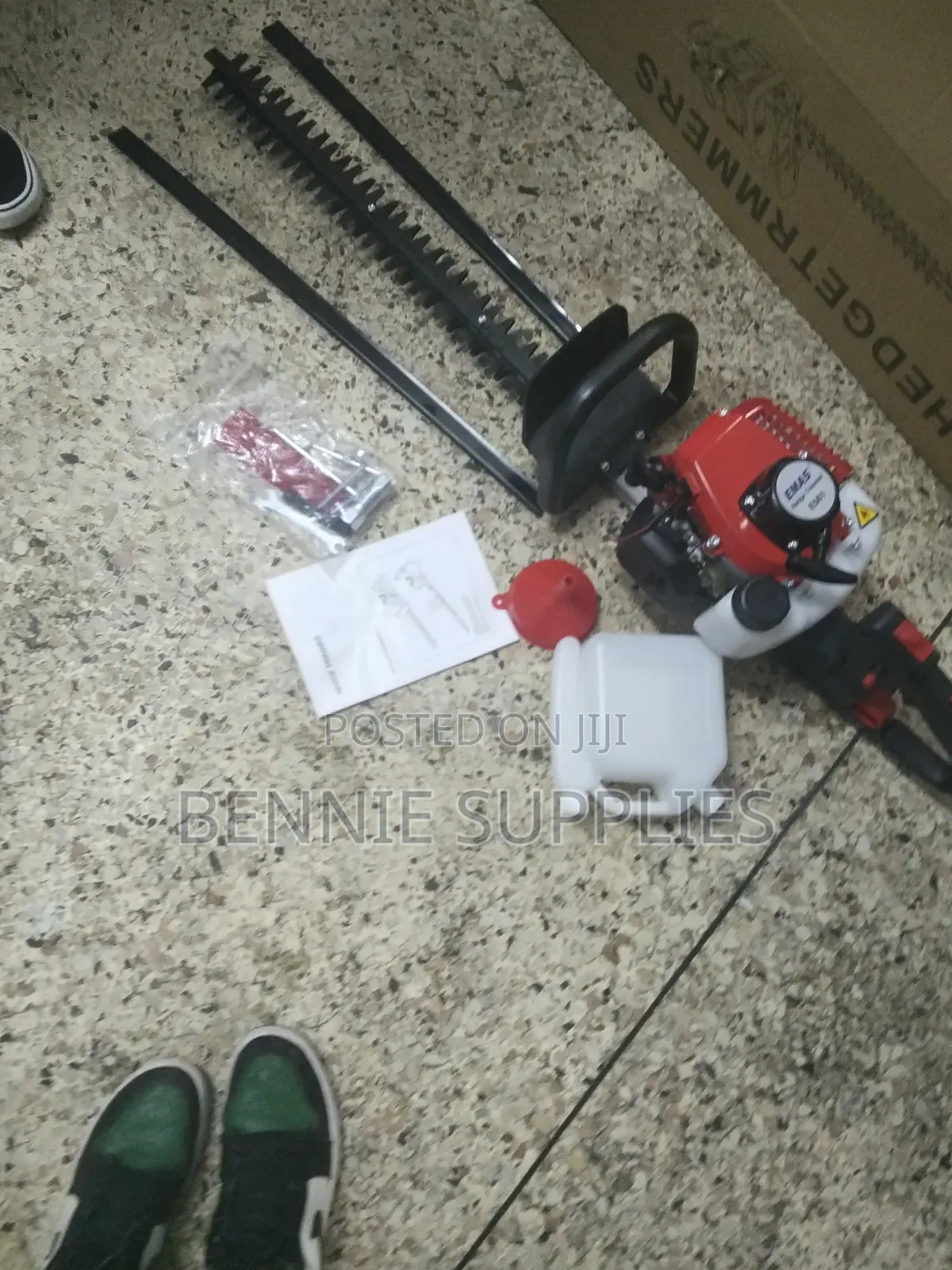Commercial Hedge Trimmer / Hedge Trimmer