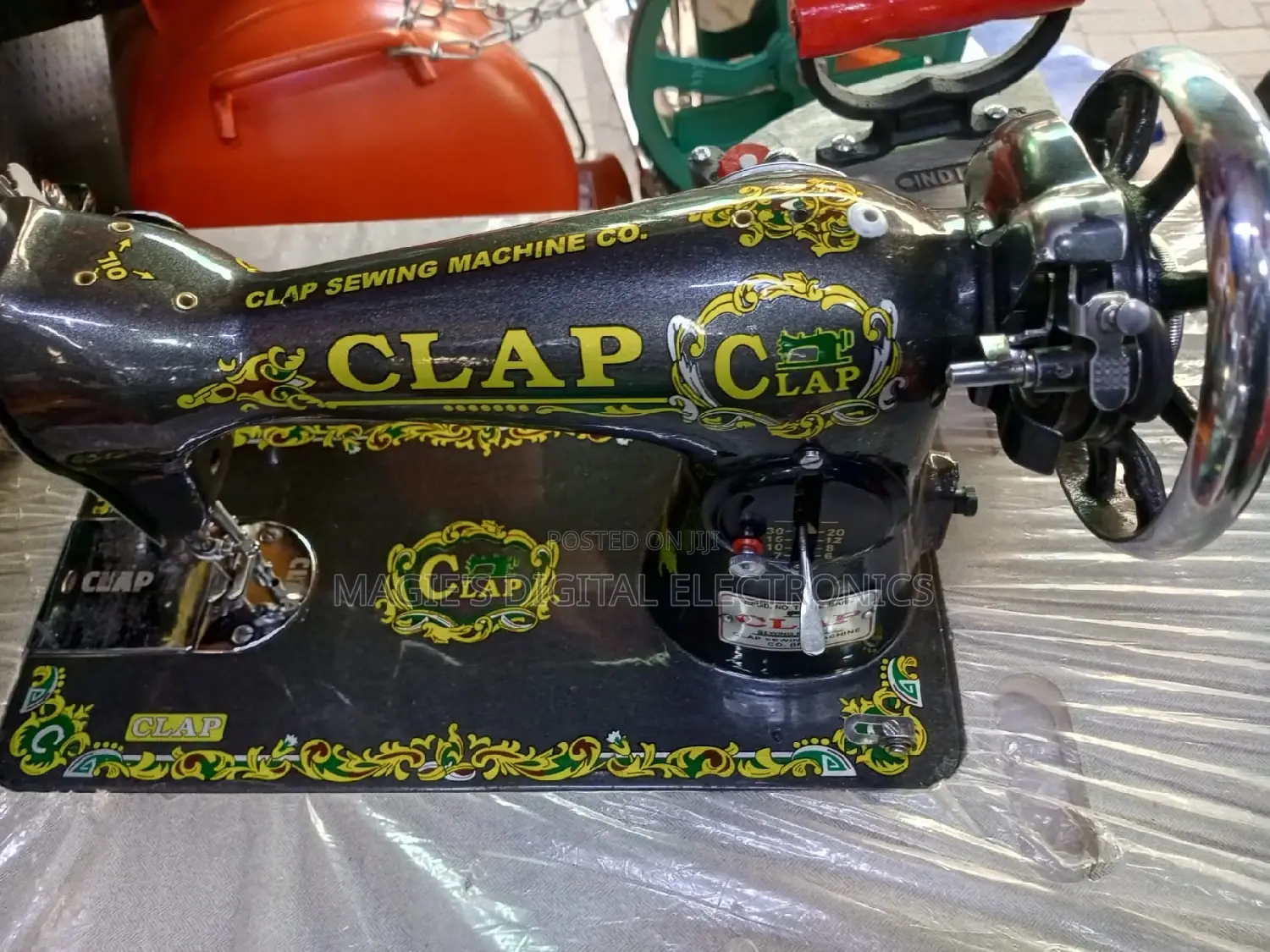Most Appropriate Clap Sewing Machine With Stand
