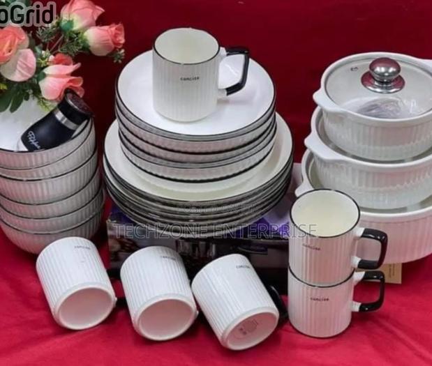 Stylish 30 Pieces Ceramic Dinner Set
