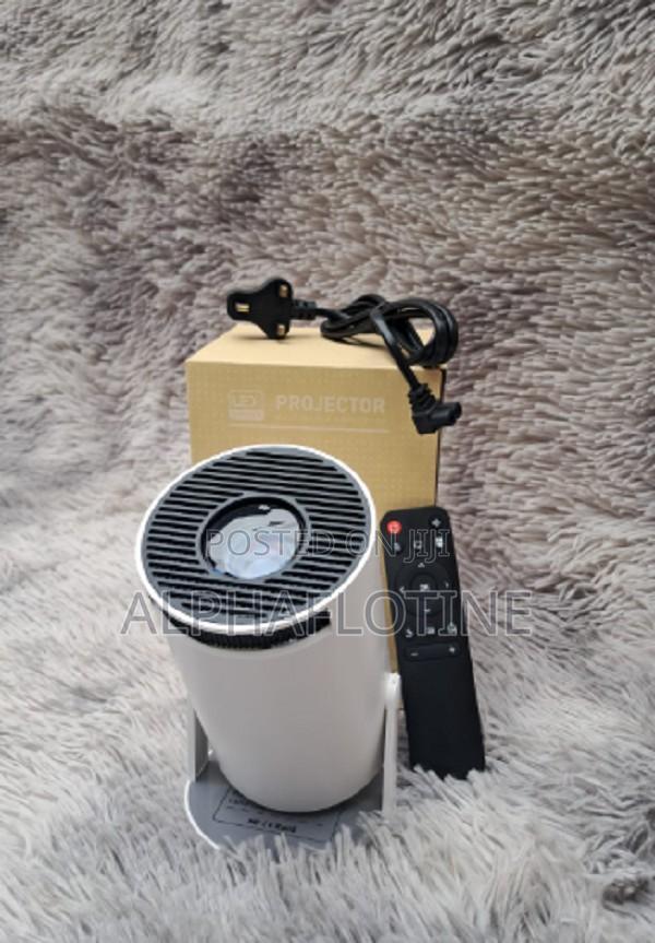 Android 13 Hy300 Pro Projector - main view