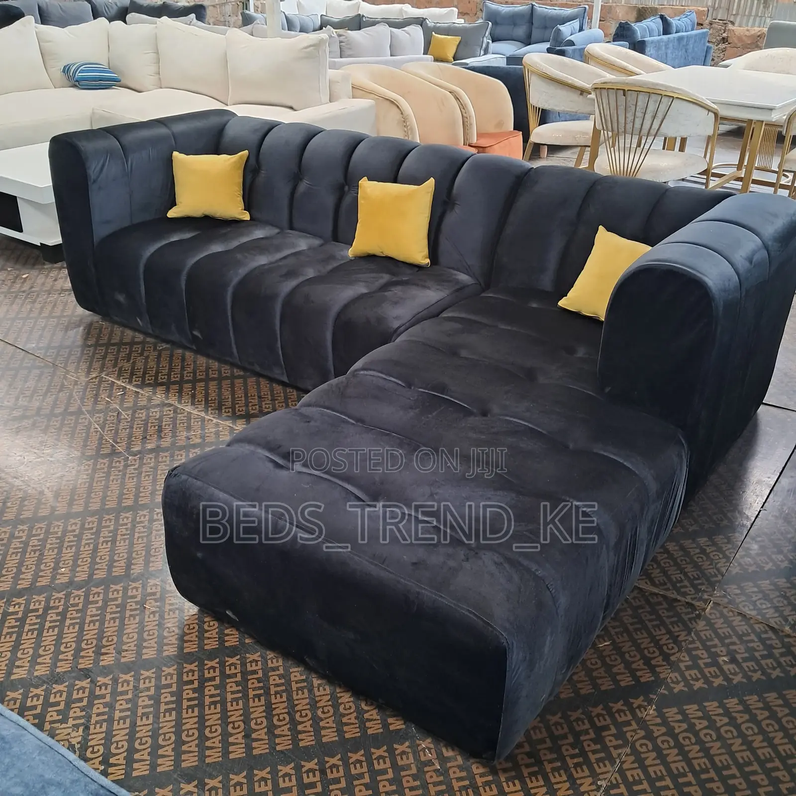 Standard 6 Seater Chester Sofa With Free Throw Pillows