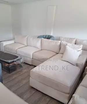 Elegant 6 Seater Cozy L Seat