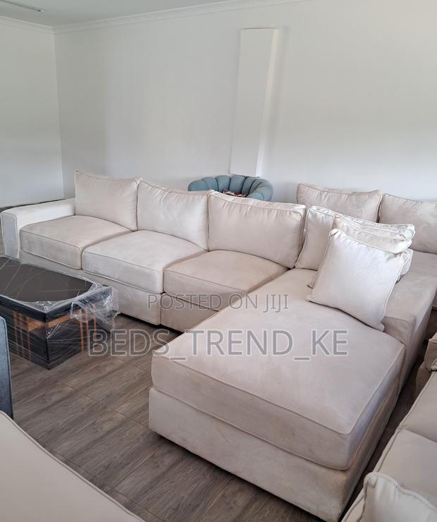 Elegant 6 Seater Cozy L Seat