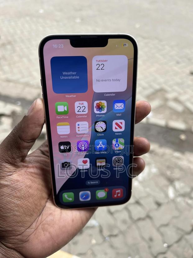 Apple iPhone 13 256 GB White - main view