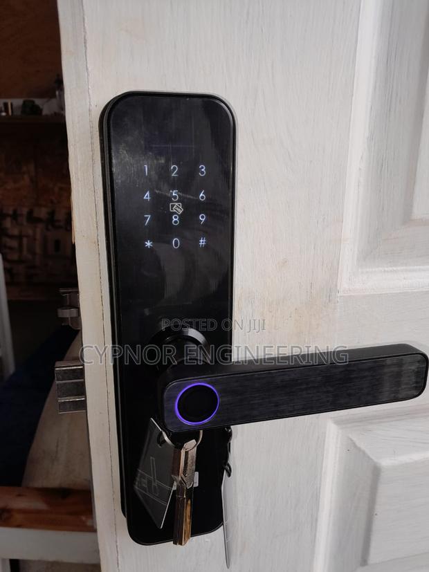 Airbnbs Safety Solutions Rfid Keyless Remote Control Locks - main view