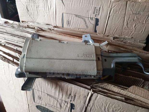 Ex Japan Harrier 240 Knee Airbag Available - thumbnail 2