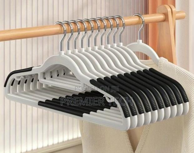 10pcs Seamless Hangers