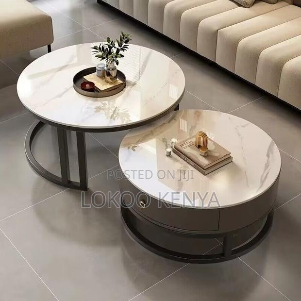 Dining Table : Round Gloden Legged Dining Table - main view
