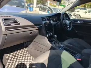 Volkswagen Golf 2018 Blue