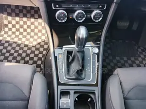 Volkswagen Golf 2018 Blue