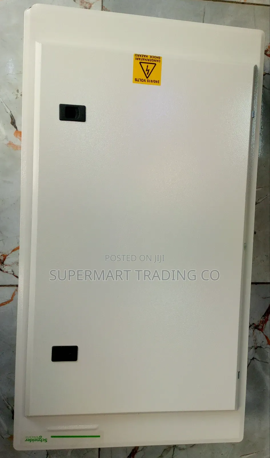 Schneider Distribution Board 16way