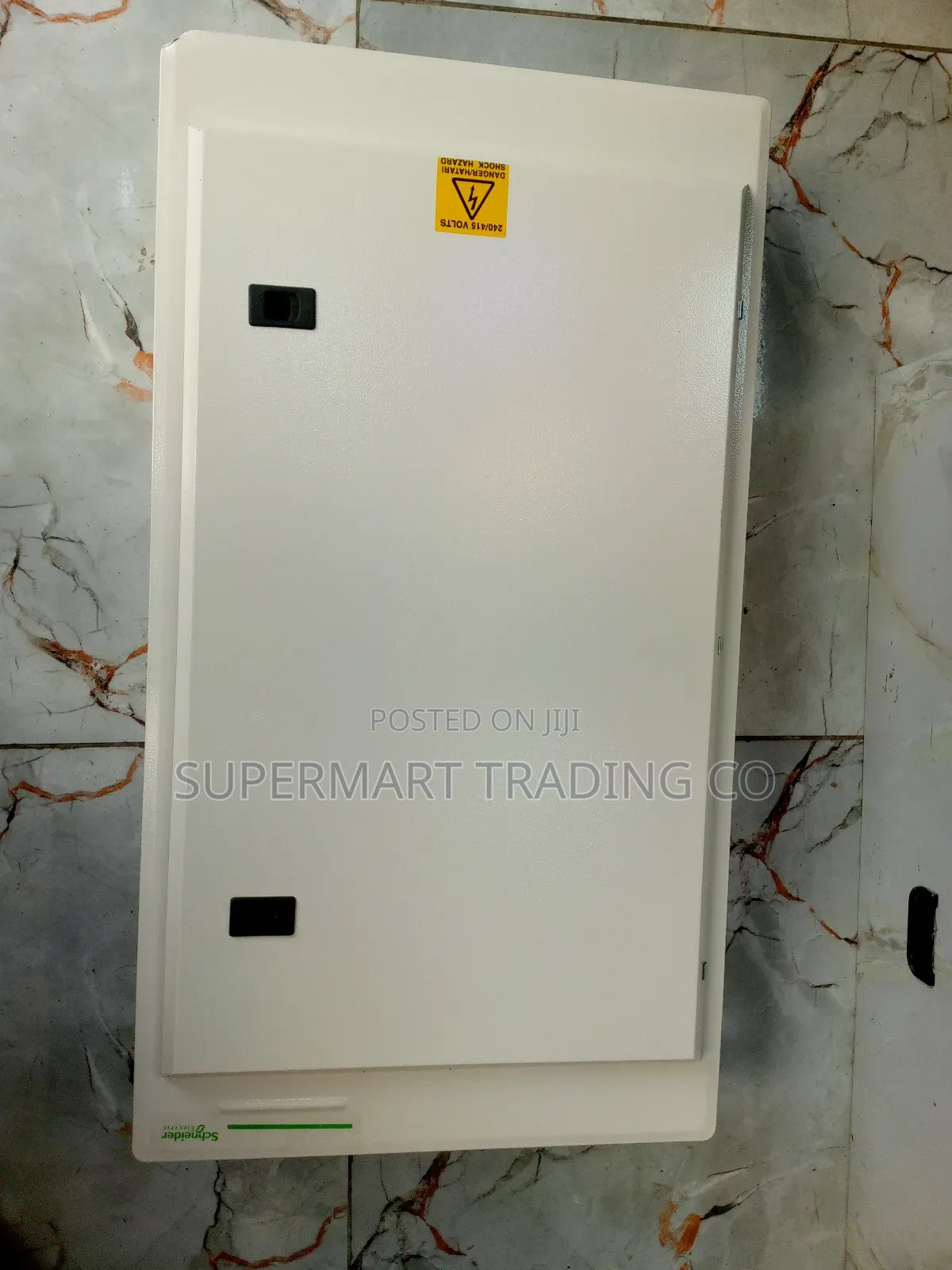 Schneider Distribution Board 16way