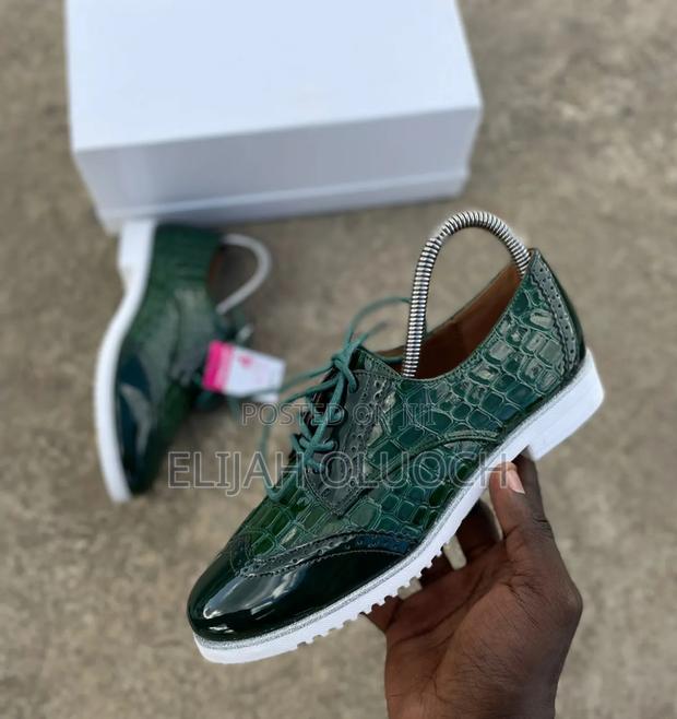 Glittering Wet Look Ladies Brogues - thumbnail 4