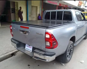 3 - Fold Hard Tri-Fold Tonneau Cover for Double Cab