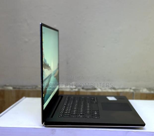 Laptop Dell Precision 5540 32GB Intel Core I9 SSD 1T - thumbnail 3