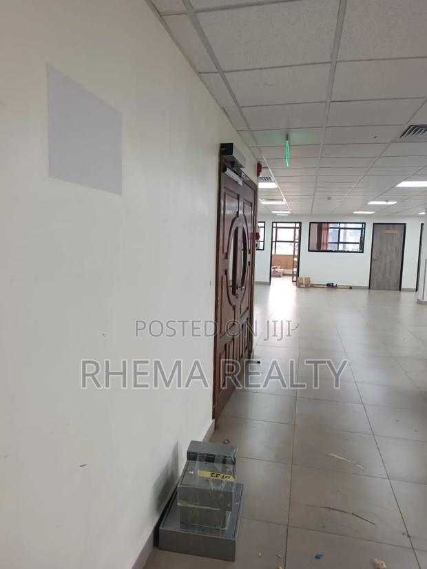 Office Space - thumbnail 4