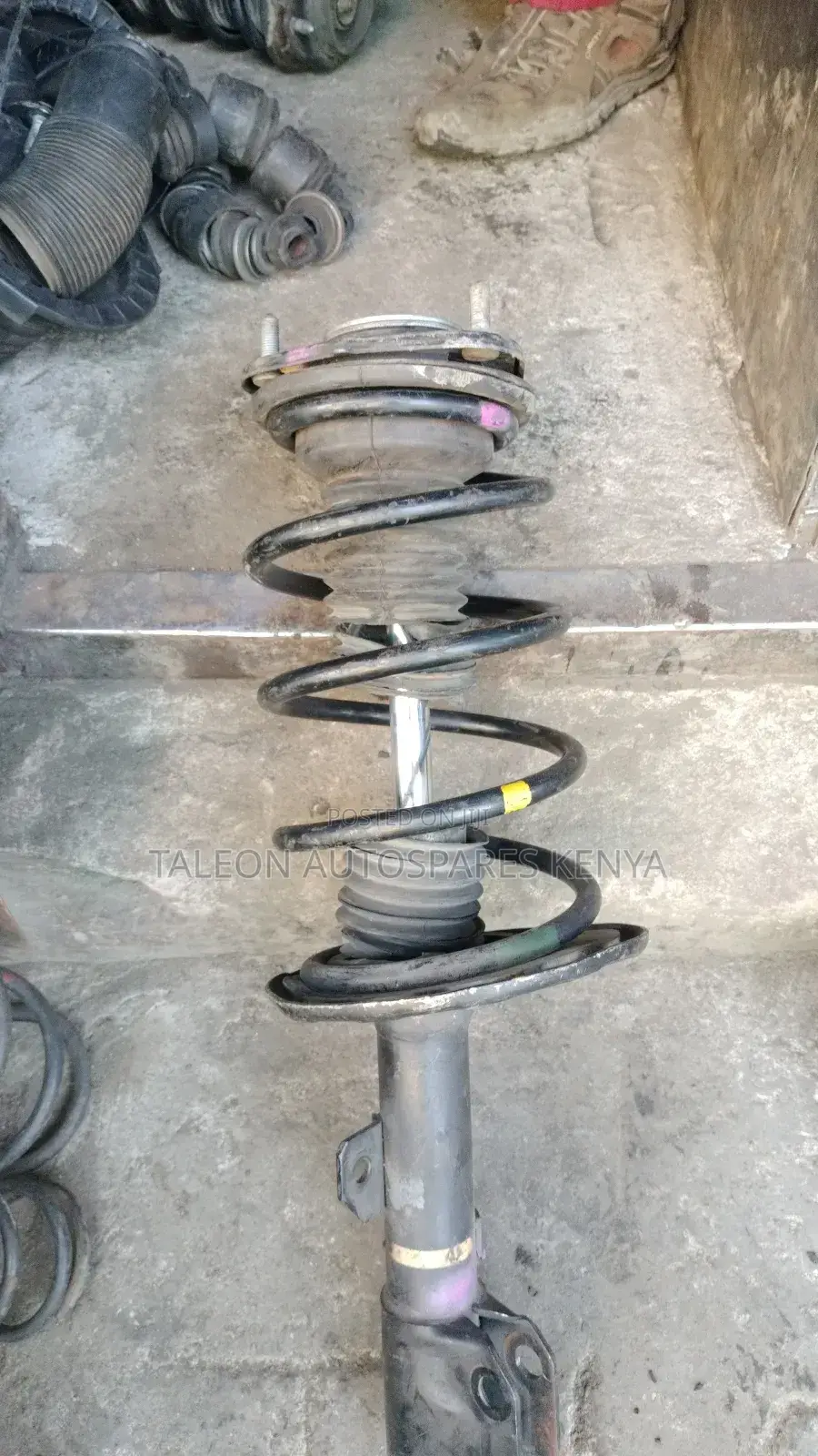 Toyota Noah Esquire Complete Shock