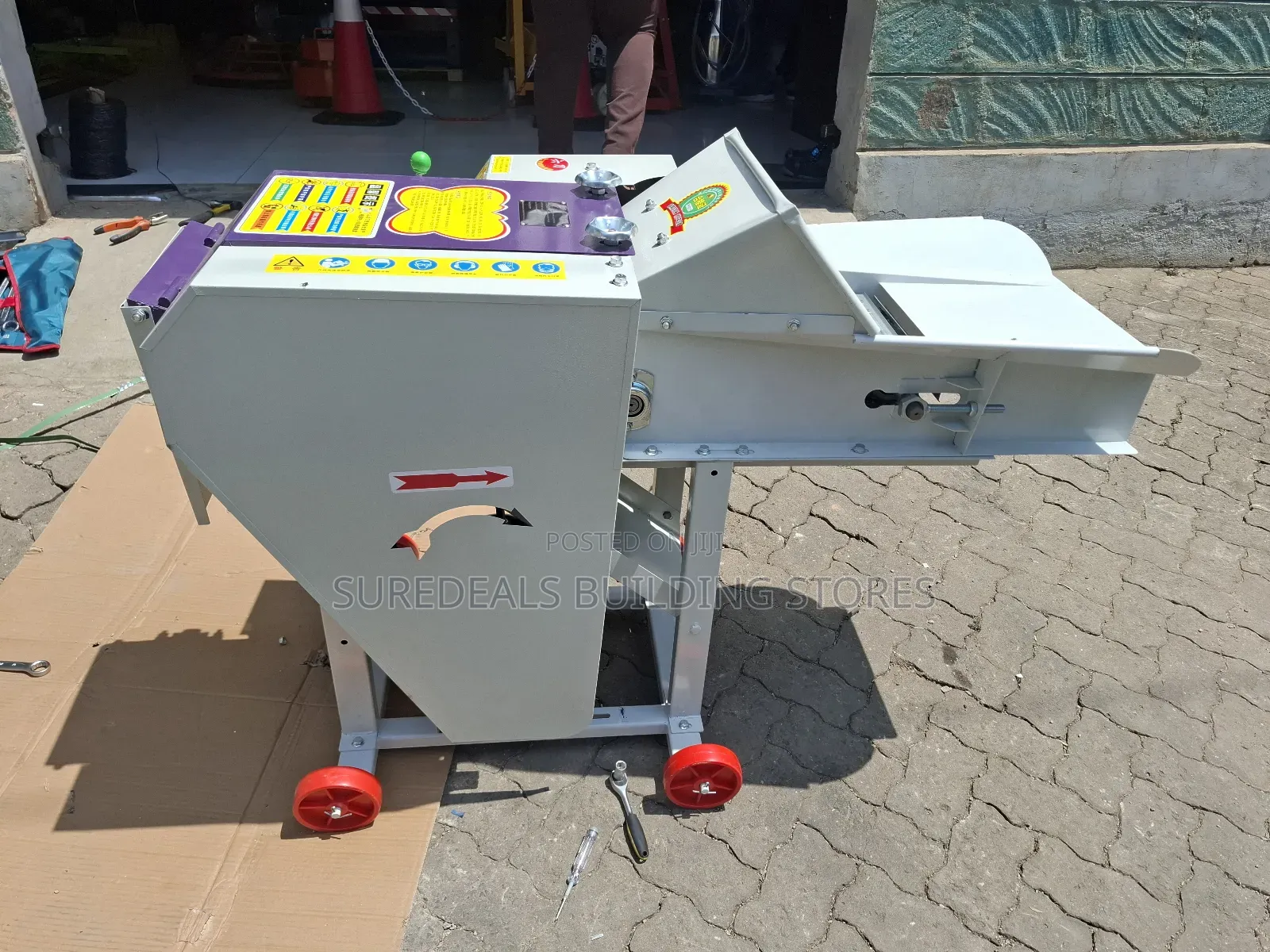 Electric Chaff Cutter With Gear and Conveyor Belt