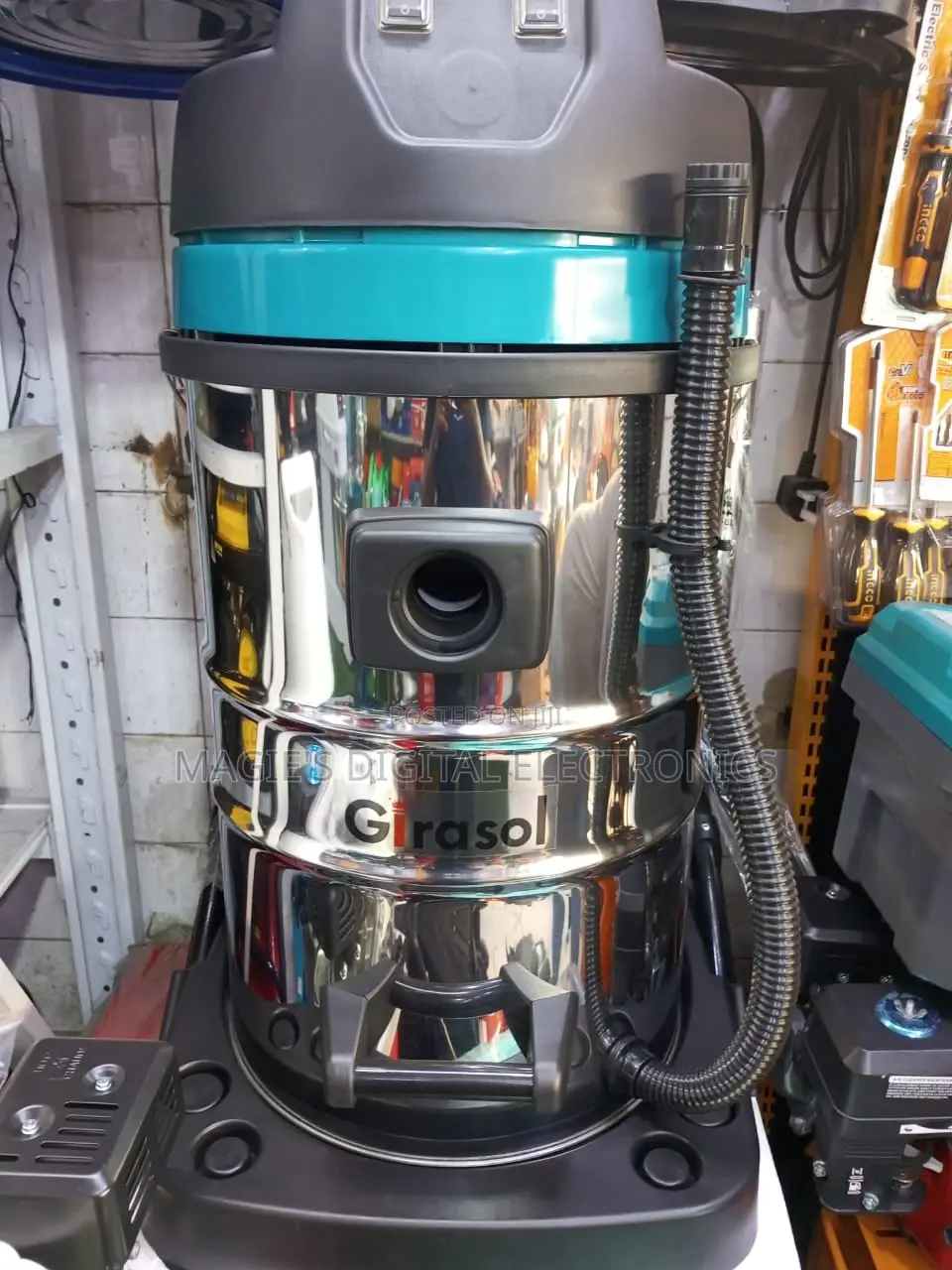 Highly Available 100l Girasol Vacuum Cleaner