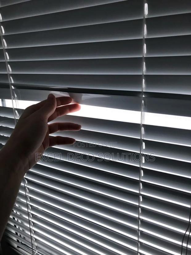 Affordable Aluminum Blinds With Classy Finish 