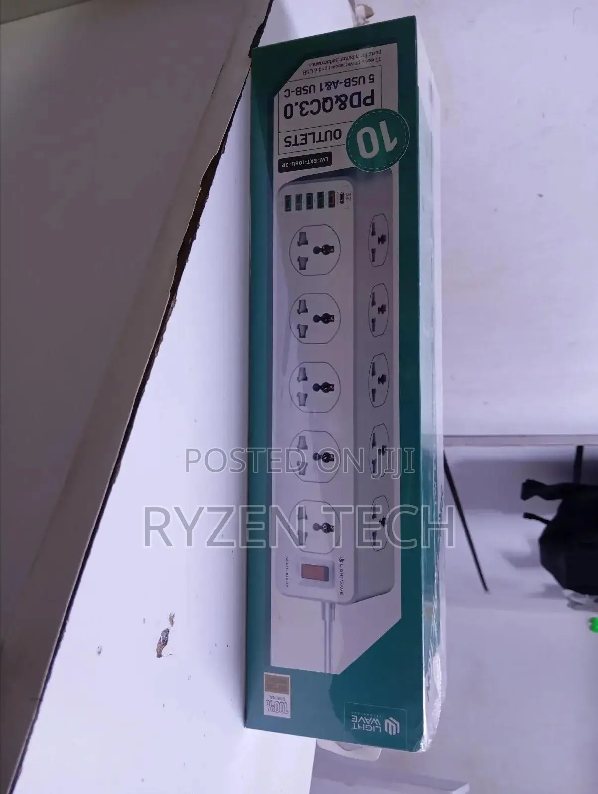 Lightwave 10ways Extension With Surge Protector ! 10ways