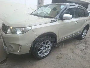 Suzuki Escudo 2018 Gold