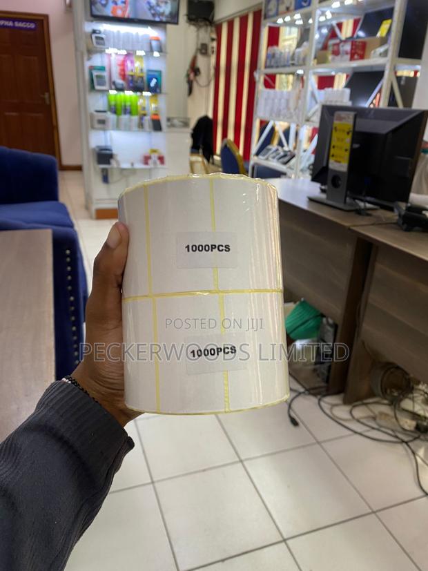 "Direct Thermal Stickers 58x43 – Strong Adhesive!"