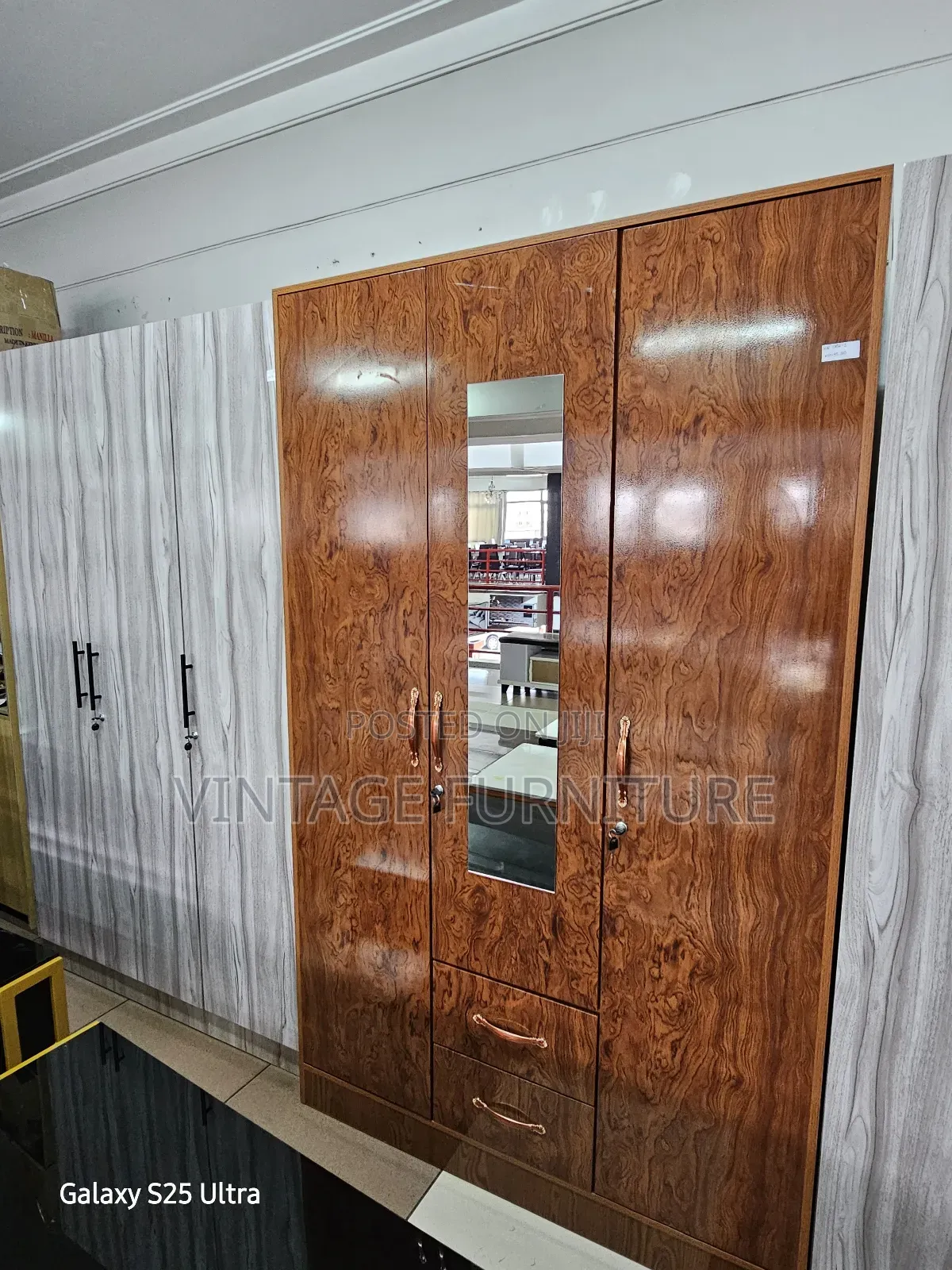 Three Door Wardrobe R009/D